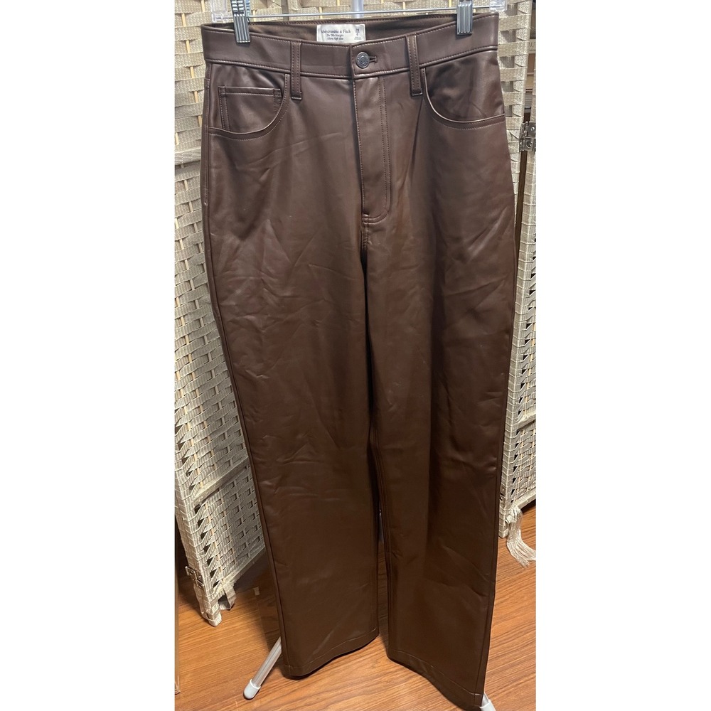 Abercrombie & Fitch Curve Love 90s Straight Ultra High Rise Brown Leather Size 6